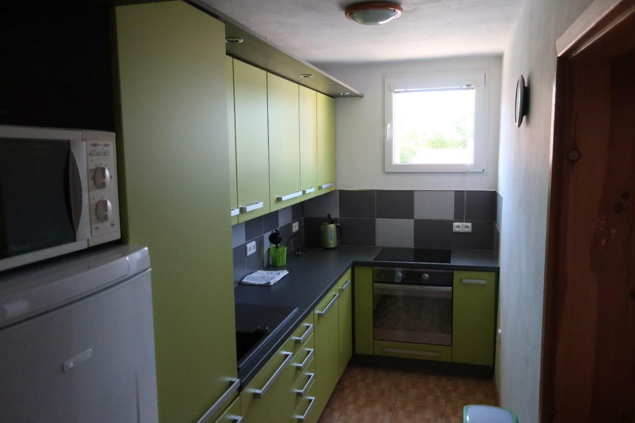 Апартаменты Apartman 819 Тршебонь Экстерьер фото